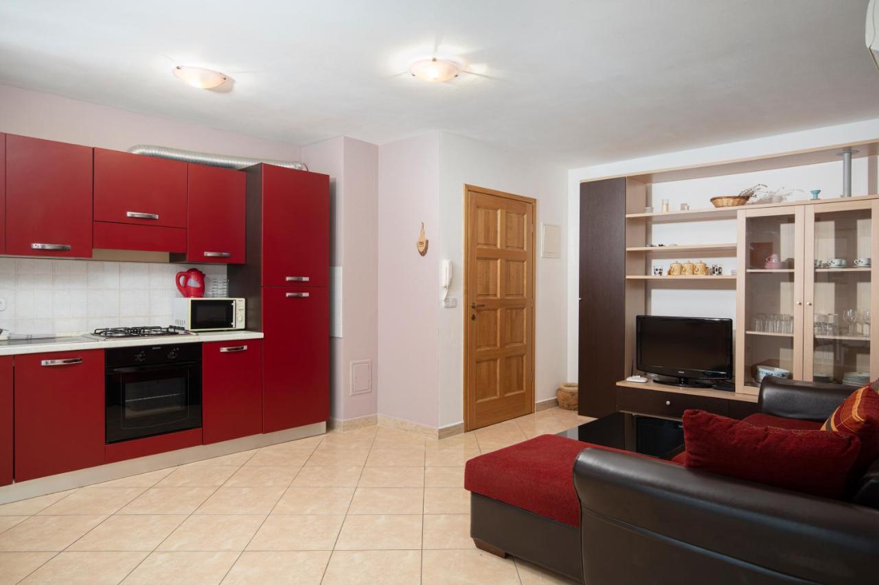 Apartment Burle Sea View *